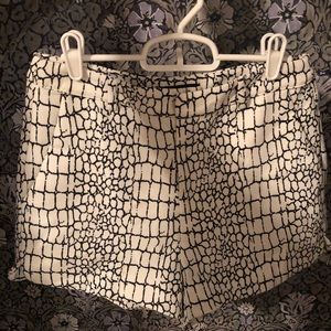 Forever 21 B&W Snakeskin Printed Shorts Sz M